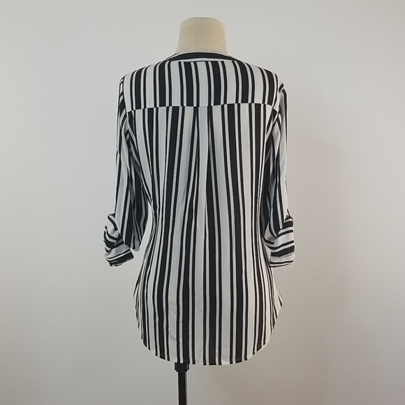 Express white and black striped top small - Picture 5 of 6